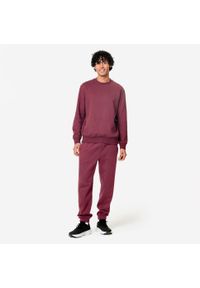 DOMYOS - Bluza męska Domyos Gym & Pilates. Kolor: fioletowy. Materiał: tkanina, prążkowany, poliester, materiał, bawełna, elastan. Wzór: ze splotem. Sezon: lato. Sport: joga i pilates