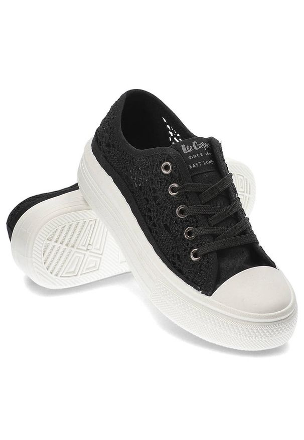 Czarne Trampki Lee Cooper Damskie Buty Na Platformie. Kolor: czarny. Materiał: materiał. Szerokość cholewki: normalna. Wzór: aplikacja. Sezon: lato. Obcas: na platformie