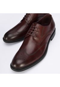 Wittchen - Męskie buty derby skórzane z płaskim szwem bordowe. Okazja: na co dzień, do pracy. Kolor: czerwony. Materiał: skóra. Wzór: aplikacja. Styl: casual, elegancki