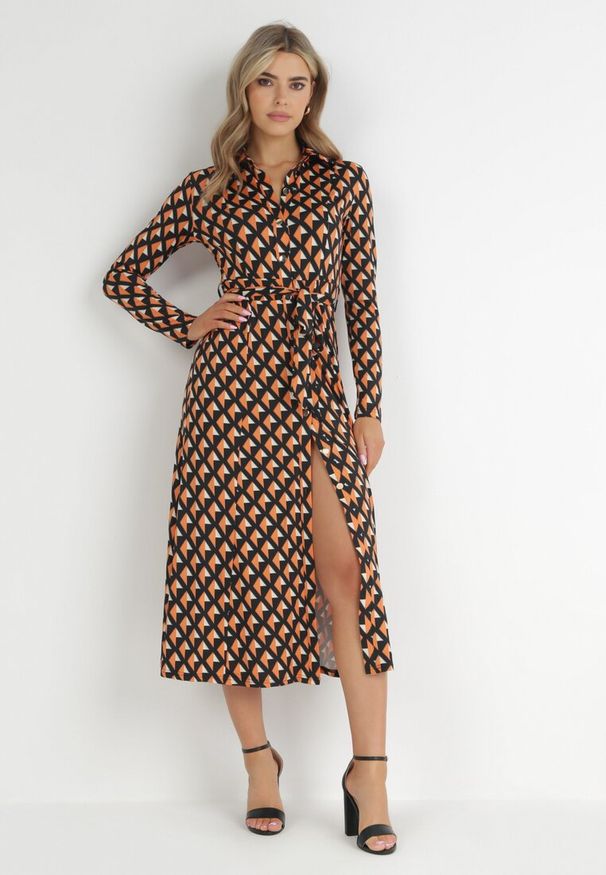 Born2be - Pomarańczowo-Czarna Sukienka Koszulowa Rozkloszowana Senecio. Okazja: na co dzień, na spotkanie biznesowe, do pracy, na randkę. Kolor: pomarańczowy. Materiał: dzianina, materiał. Wzór: geometria. Typ sukienki: koszulowe. Styl: casual, biznesowy, elegancki. Długość: midi