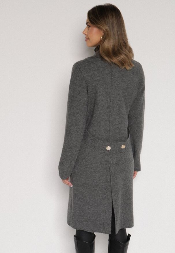 Born2be - Szary Elegancki Długi Płaszcz Dwurzędowy Oritusa. Okazja: na co dzień, na spacer. Kolor: szary. Materiał: jeans. Długość: długie. Styl: elegancki