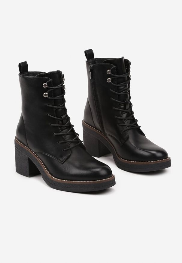 Renee - Czarne Botki na Słupkowym Obcasie ze Sznurowaną Cholewką i Ozdobną Podeszwą Zinnavea. Kolor: czarny. Materiał: jeans. Szerokość cholewki: normalna. Obcas: na obcasie. Styl: wizytowy, elegancki. Wysokość obcasa: średni