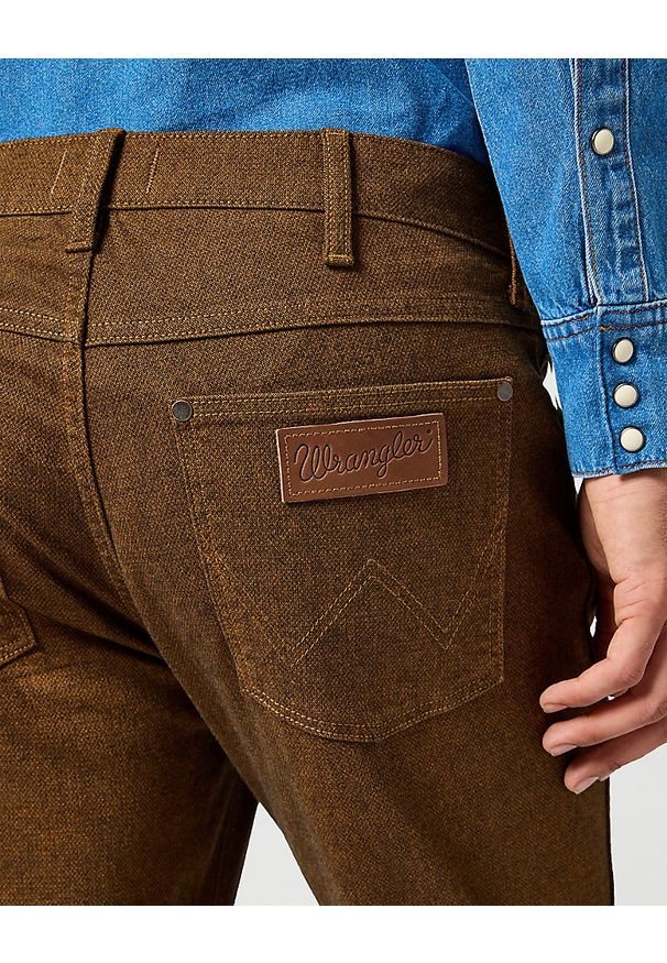 Wrangler - WRANGLER MĘSKIE SPODNIE GREENSBORO MONKS ROBE 112358919 W15Q017442