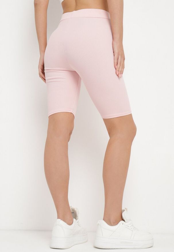 Born2be - Jasnoróżowe Szorty Kolarki z Prążkowanego Materiału Adrase. Kolor: różowy. Materiał: prążkowany, materiał