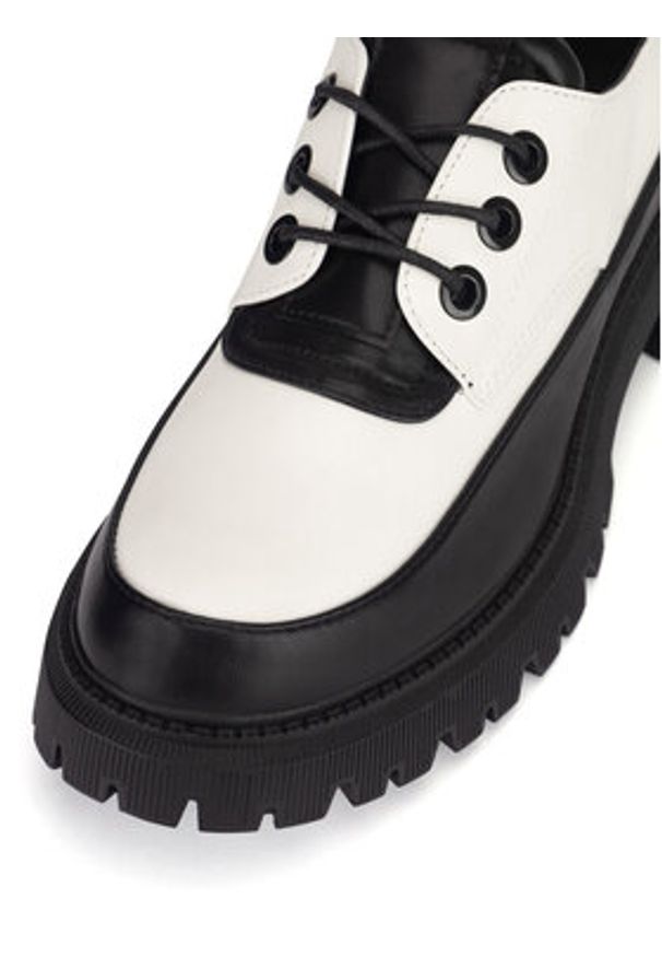 DeeZee Loafersy WS5875-10 Biały. Kolor: biały. Materiał: skóra