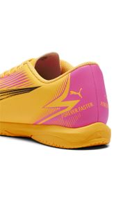 Puma - Buty piłkarskie ULTRA PLAY IT PUMA Sun Stream Black Sunset Glow Orange Pink. Zapięcie: sznurówki. Kolor: czarny, różowy, wielokolorowy. Materiał: materiał. Szerokość cholewki: normalna. Sport: piłka nożna