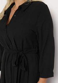 Born2be - Czarna Rozkloszowana Mini Sukienka Zapinana na Guziki z Materiałowym Paskiem Vleco. Kolor: czarny. Materiał: materiał. Długość: mini #4