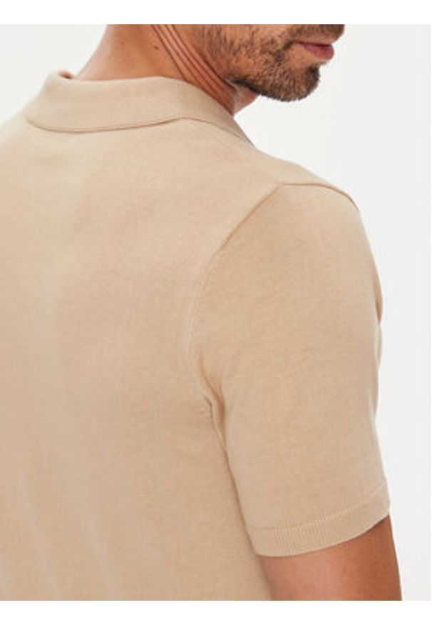 U.S. Polo Assn. Polo MUP3554 Beżowy Slim Fit. Typ kołnierza: polo. Kolor: beżowy. Materiał: bawełna