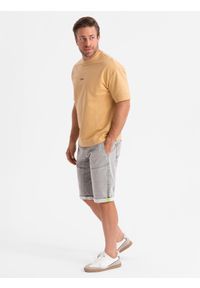 Ombre Clothing - Jeansowe krótkie spodenki męskie z ozdobnymi przeszyciami - jasnoszare V1 - Rozmiar: M. Okazja: na co dzień. Kolor: szary. Materiał: jeans. Długość: krótkie. Styl: wakacyjny, casual #11