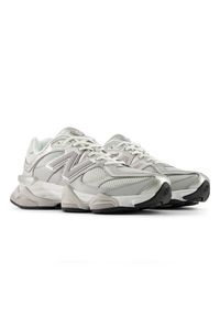 Buty unisex New Balance U90606MU – szare. Kolor: szary. Materiał: syntetyk, materiał, guma. Szerokość cholewki: normalna. Sport: turystyka piesza #4