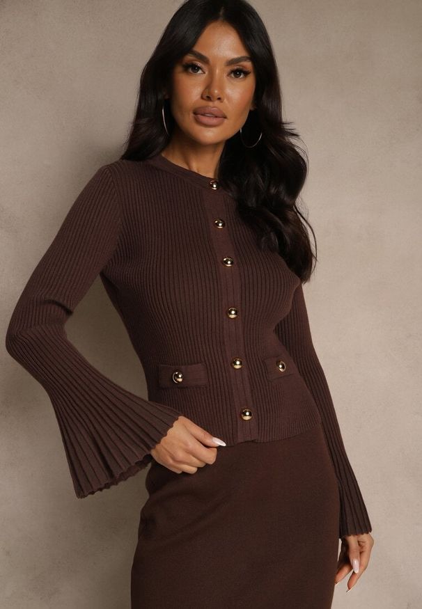 Renee - Brązowy Elegancki Prążkowany Kardigan z Wiskozą Guzikami i Rozszerzanymi Rękawami Otila. Okazja: na co dzień. Kolor: brązowy. Materiał: prążkowany, wiskoza. Styl: elegancki
