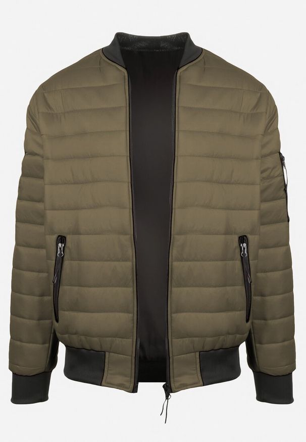 Born2be - Ciemnozielona Kurtka Bomberka z Pikowaniem Salima. Okazja: na co dzień. Kolor: zielony. Materiał: dzianina, prążkowany. Długość rękawa: długi rękaw. Długość: długie. Wzór: aplikacja. Styl: casual