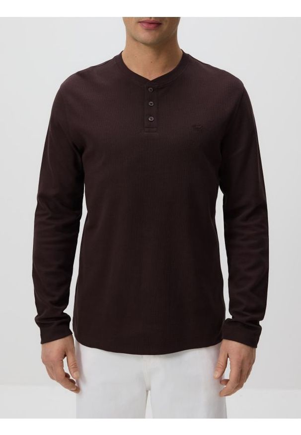 Reserved - Longsleeve slim fit - ciemnobrązowy. Kolor: brązowy. Materiał: bawełna. Długość rękawa: długi rękaw