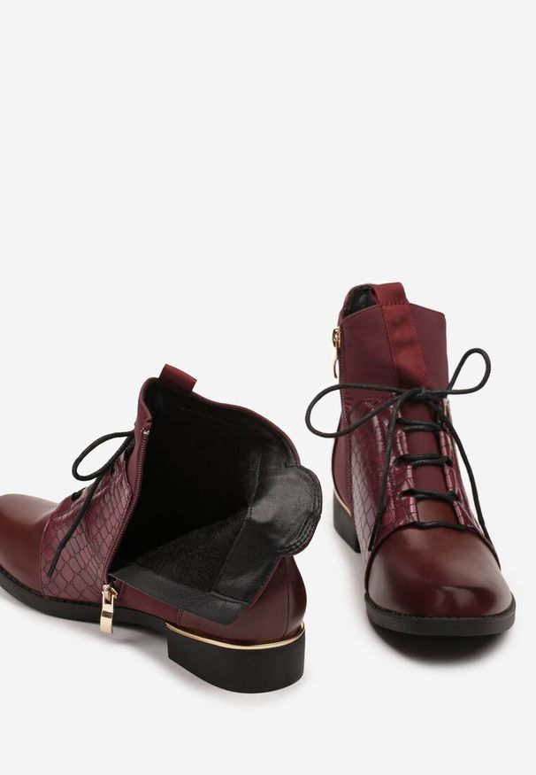 Born2be - Bordowe Botki Vices Typu Trzewiki ze Wzorem w Stylu Krokodyla Alerriva. Okazja: na co dzień. Zapięcie: zamek. Kolor: czerwony. Materiał: skóra, jeans. Styl: casual, elegancki