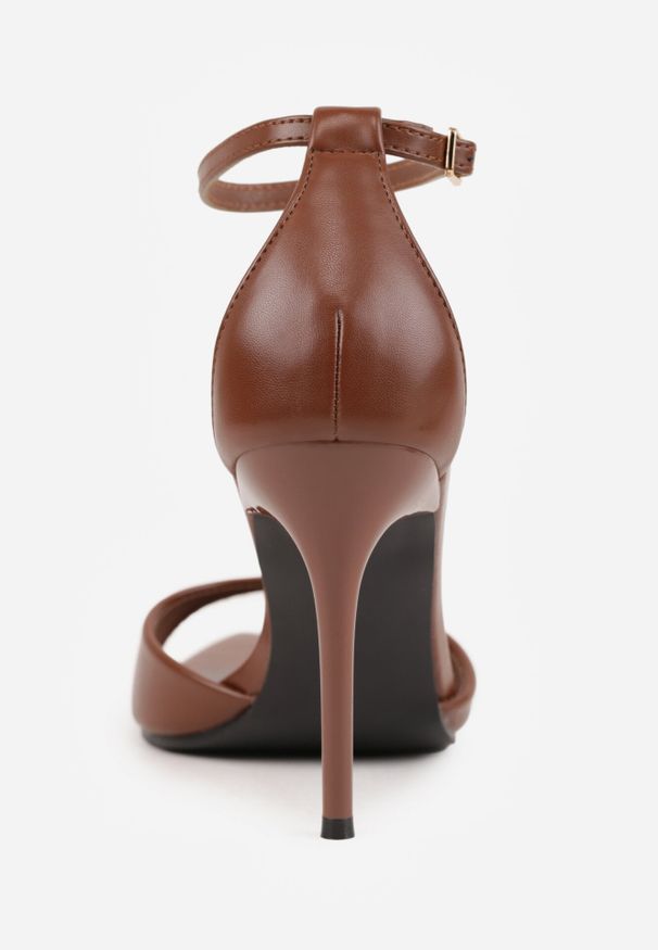 Born2be - Brązowe Eleganckie Sandały na Szpilce z Paskiem przy Kostce Tini. Okazja: na co dzień. Zapięcie: pasek. Kolor: brązowy. Materiał: jeans. Obcas: na szpilce. Styl: elegancki