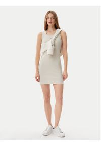 Tommy Jeans Sukienka codzienna Essential DW0DW20674 Beżowy Slim Fit. Okazja: na co dzień. Kolor: beżowy. Materiał: bawełna. Typ sukienki: proste. Styl: casual