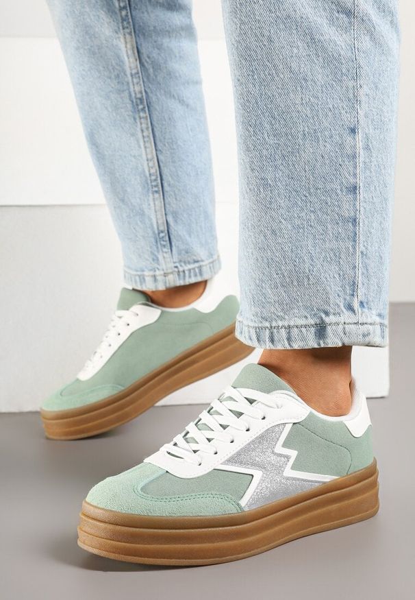 Born2be - Jasnozielone Sneakersy na Kauczukowej Podeszwie z Geometrycznym Wzorem Tolionne. Okazja: na co dzień. Kolor: zielony. Materiał: kauczuk. Wzór: geometria