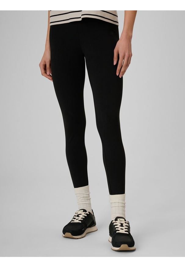 4f - 4F Legginsy dzianinowe damskie - czarne S. Okazja: na co dzień. Stan: podwyższony. Kolor: czarny. Materiał: dzianina. Długość: długie. Styl: casual