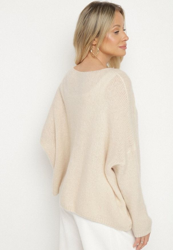 Born2be - Beżowy Kardigan z Dekoltem w Serek z Dzianiny z Wełną i Moherem Lismio. Okazja: na co dzień. Typ kołnierza: dekolt w serek. Kolor: beżowy. Materiał: moher, dzianina, wełna. Styl: elegancki, casual