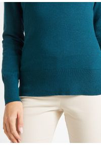 bonprix - Sweter basic z bawełny z recyklingu. Okazja: na co dzień. Kolor: zielony. Materiał: bawełna. Wzór: prążki, gładki, ze splotem. Styl: casual #3