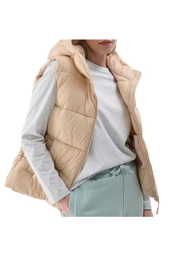 4f - Bezrękawnik 4F WAW24TVJAF14183S - beżowy. Kolor: beżowy. Materiał: syntetyk, materiał, puch, poliester. Długość rękawa: bez rękawów. Sezon: jesień, zima