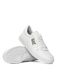 Sneakersy męskie białe EA7 Emporio Armani X8X086 XK221 Q233. Kolor: biały. Sezon: lato
