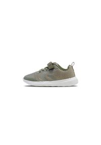 Sneakersy dla dzieci Hummel Actus Recycled. Okazja: na uczelnię. Kolor: zielony. Materiał: materiał. Szerokość cholewki: normalna. Sport: joga i pilates