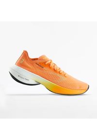 KIPRUN - Buty do biegania męskie Kiprun KD900. Kolor: biały, wielokolorowy, pomarańczowy. Wzór: geometria. Sport: fitness #1