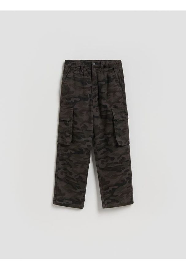 Reserved - Spodnie cargo - ciemnoszary. Kolor: szary. Materiał: bawełna, tkanina