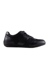Czarne męskie sneakersy GOE NN1N4004. Nosek buta: okrągły. Kolor: czarny. Materiał: guma. Sport: turystyka piesza #1