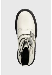 Tommy Jeans botki skórzane TJW CHUNKY BOOT HARDWARE damskie kolor biały na platformie EN0EN02443. Nosek buta: okrągły. Kolor: biały. Materiał: skóra. Obcas: na platformie #5