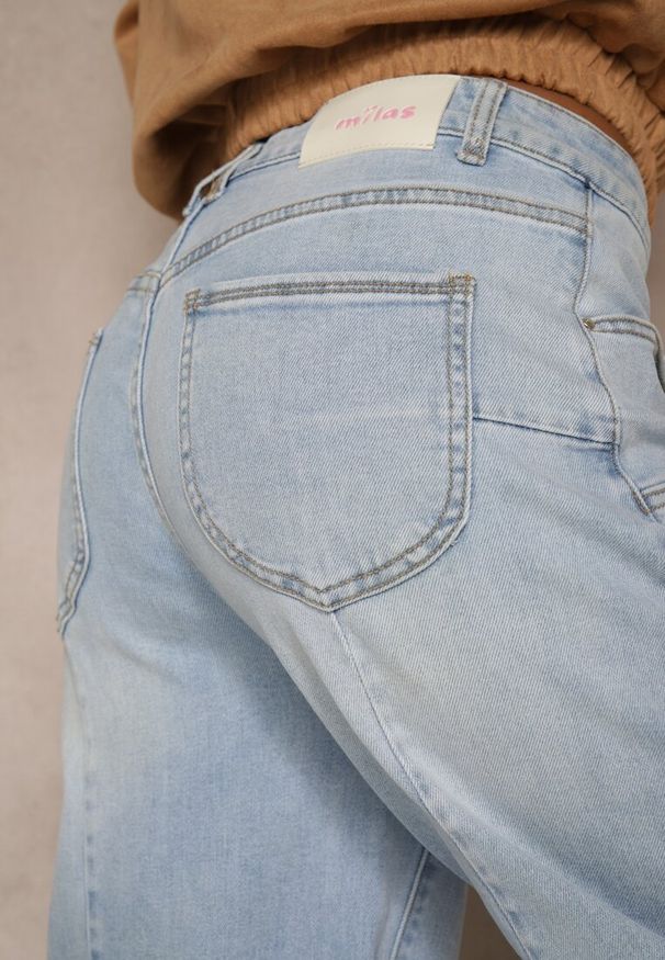 Renee - Niebieskie Jeansy High Waist o Szerokim Kroju z Przeszyciami i Imitacją Kieszeni Saliana. Stan: podwyższony. Kolor: niebieski