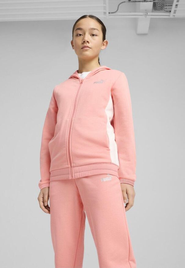 Puma - Młodzieżowy dres z kapturem i metalicznym wykończeniem PUMA Pink Fruit. Kolor: różowy. Materiał: dresówka. Styl: młodzieżowy
