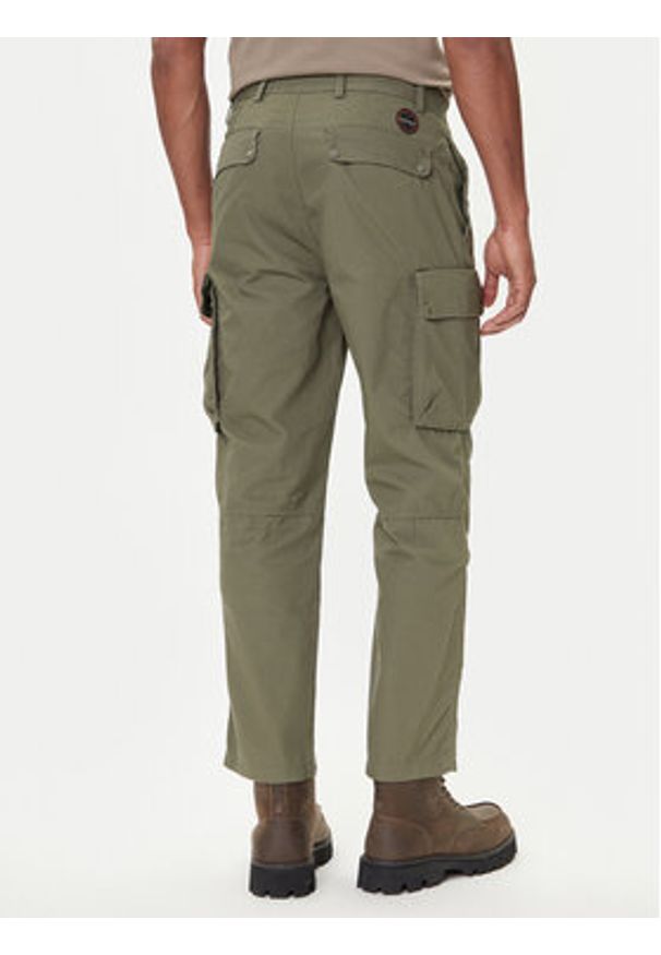 Napapijri Spodnie materiałowe M-Tures NP0A88SW Zielony Regular Fit. Kolor: zielony. Materiał: bawełna