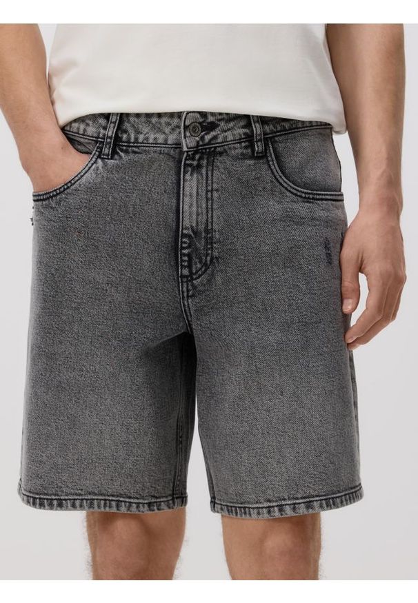 Reserved - Jeansowe szorty loose fit - jasnoszary. Kolor: szary. Materiał: jeans