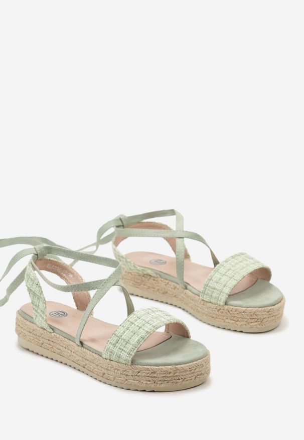 Renee - Zielone Sandały z Tweedowymi Wiązanymi Paseczkami i Plecioną Platformą Tagarisa. Zapięcie: pasek. Kolor: zielony. Wzór: paski. Sezon: lato. Obcas: na platformie