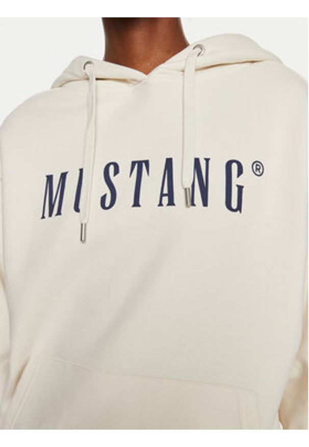 Mustang Bluza Margo 1013934 Écru Oversize. Kolor: kremowy. Materiał: bawełna