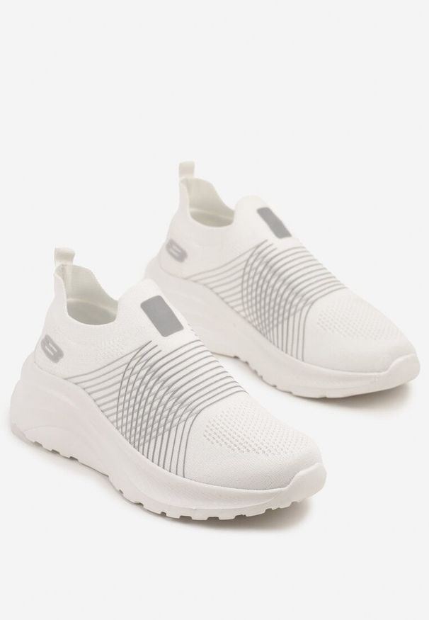 Born2be - Biało-Szare Buty Sportowe Sneakersy Grubej Podeszwie z Tłoczeniem i Siateczkową Cholewką Puvorea. Kolor: biały. Szerokość cholewki: normalna