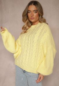 Renee - Żółty Sweter z Wełną o Eleganckim Warkoczowym Splotem Makkaria. Okazja: na co dzień, na spacer. Kolor: żółty. Materiał: wełna. Długość rękawa: długi rękaw. Długość: długie. Wzór: ze splotem. Sezon: jesień. Styl: elegancki #4