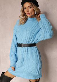 Renee - Niebieski Długi Sweter o Luźnym Kroju z Warkoczykowym Splotem Penerria. Kolor: niebieski. Długość: długie. Wzór: ze splotem