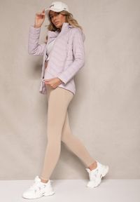 Renee - Jasnofioletowa Kurtka z Pikowanymi Przeszyciami i Odpinanym Kapturem Natisne. Okazja: na co dzień, na spacer. Kolor: fioletowy. Materiał: koronka, jeans. Styl: klasyczny, elegancki, casual #5