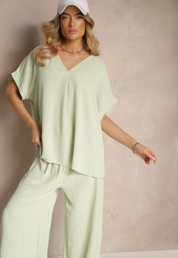 Renee - Zielony Bawełniany Komplet Spodnie o Szerokim Kroju i T-shirt Oversize Seltebis. Kolor: zielony. Materiał: bawełna. Wzór: aplikacja, gładki, kolorowy