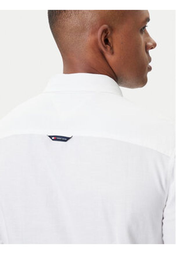 Tommy Jeans Koszula Oxford DM0DM09594 Biały Slim Fit. Kolor: biały. Materiał: bawełna