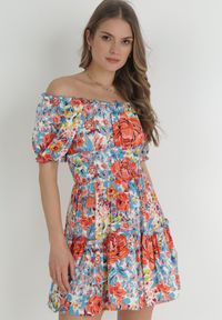 Born2be - Jasnoniebieska Wiskozowa Sukienka Mini z Gumkami w Pasie i Falbanką Muena. Typ kołnierza: kołnierz z falbankami. Kolor: niebieski. Materiał: wiskoza. Wzór: kwiaty. Długość: mini #4