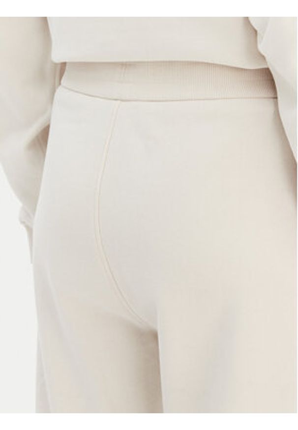 BOSS Spodnie dresowe C-Endless 50554685 Écru Relaxed Fit. Materiał: bawełna