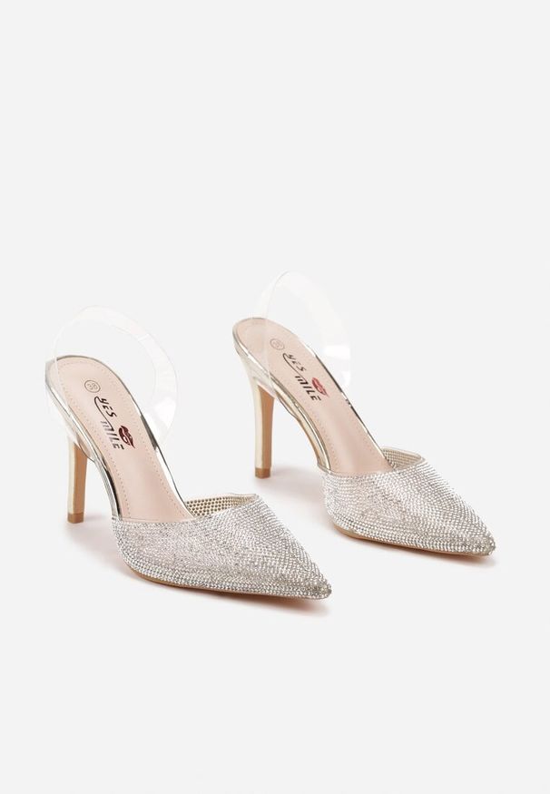 Born2be - Złote Szpilki z Transparentnym Paseczkiem i Cyrkoniami na Nosku Verilisse. Okazja: na co dzień. Kolor: złoty. Materiał: jeans. Obcas: na szpilce. Styl: casual
