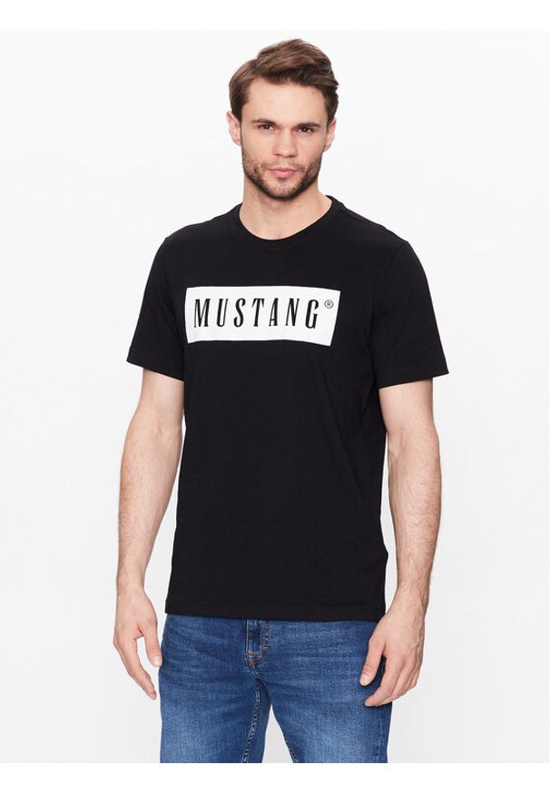 Mustang T-Shirt Alex 1013223 Czarny Regular Fit. Kolor: czarny. Materiał: bawełna