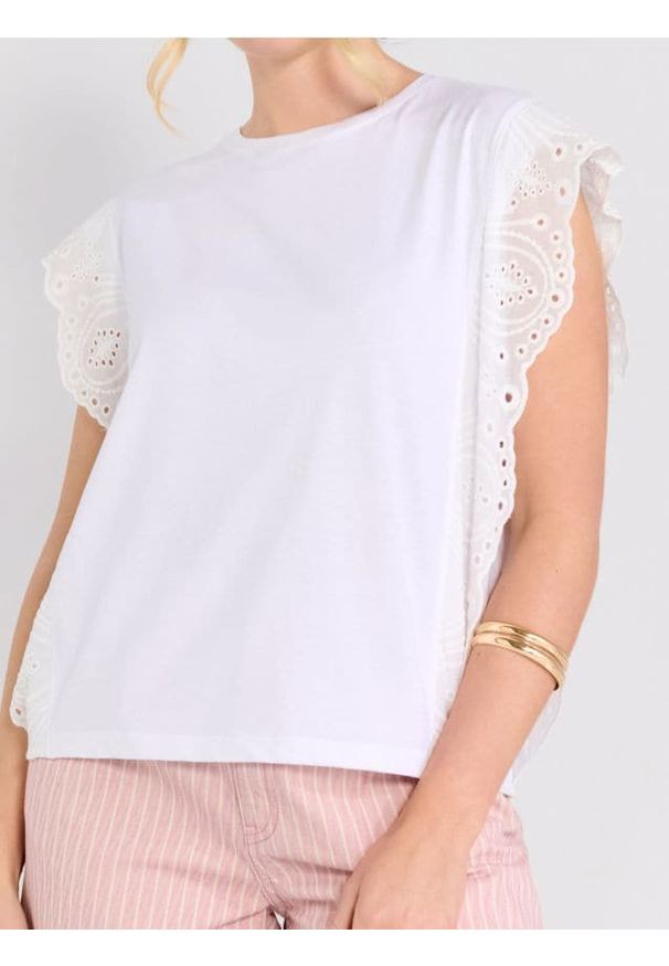 Sinsay - Bluzka z ozdobną koronką - kremowy. Kolor: kremowy. Materiał: koronka. Wzór: koronka