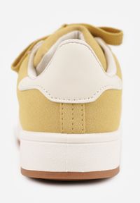 Born2be - Żółte Sneakersy z Ozdobnymi Paskami Doloreth. Okazja: na co dzień. Zapięcie: pasek. Kolor: żółty. Materiał: jeans #9