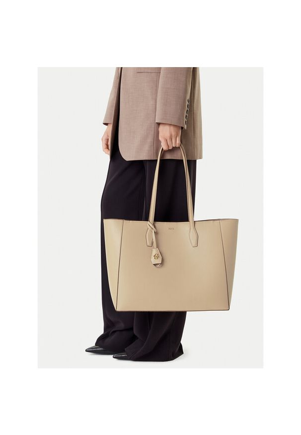Torebka BOSS. Kolor: beżowy